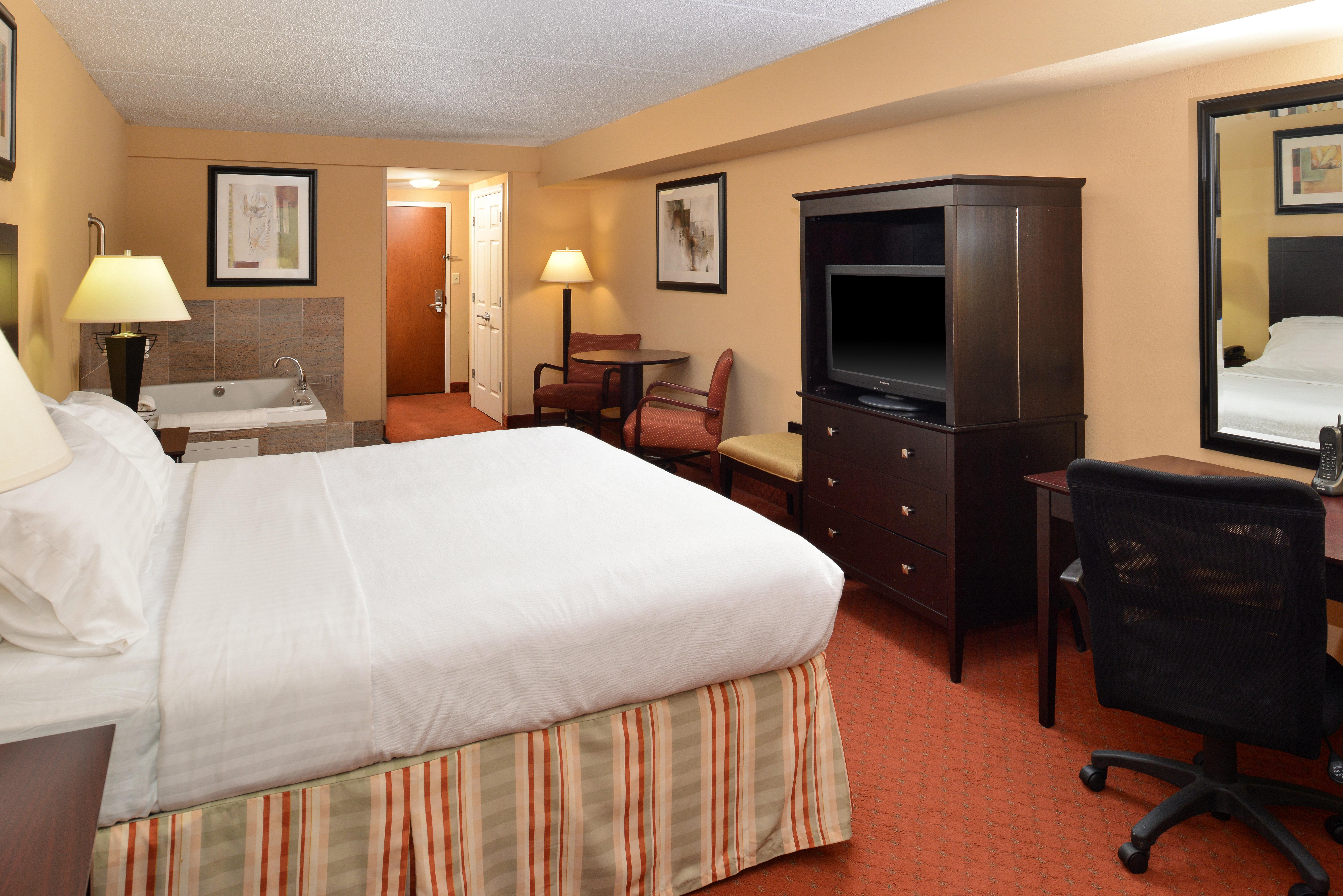 Holiday Inn Martinsburg By Ihg Экстерьер фото