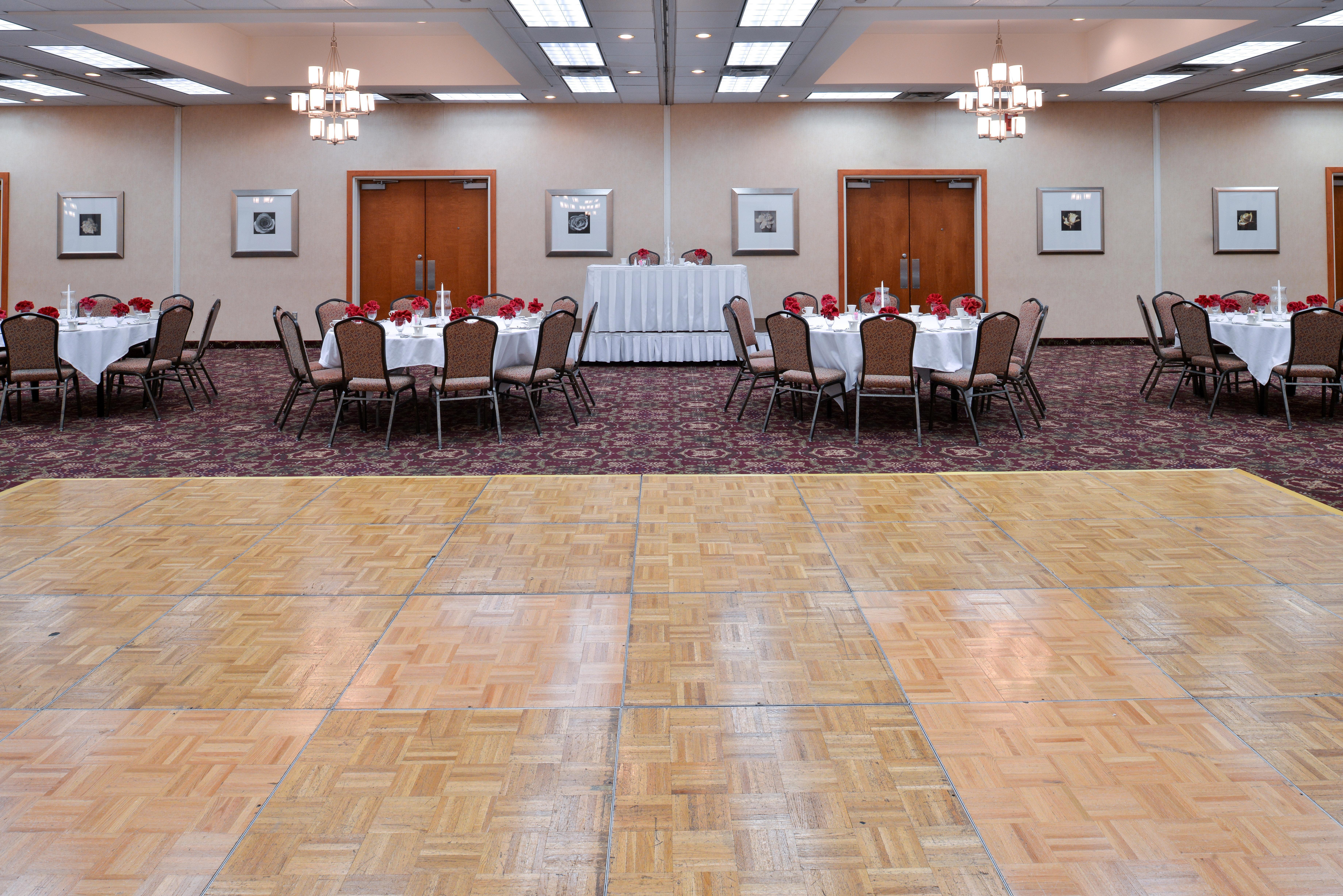 Holiday Inn Martinsburg By Ihg Экстерьер фото