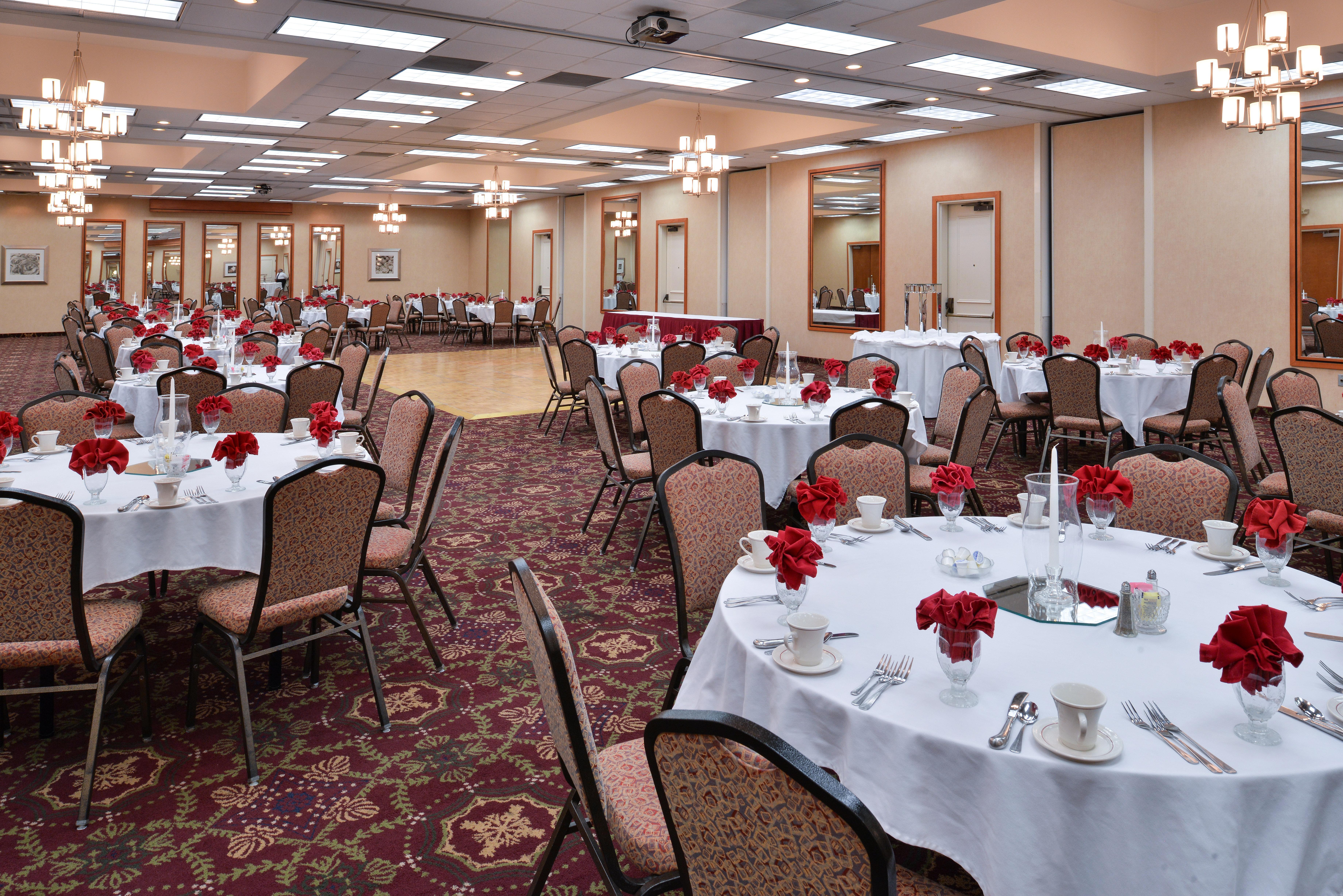 Holiday Inn Martinsburg By Ihg Экстерьер фото