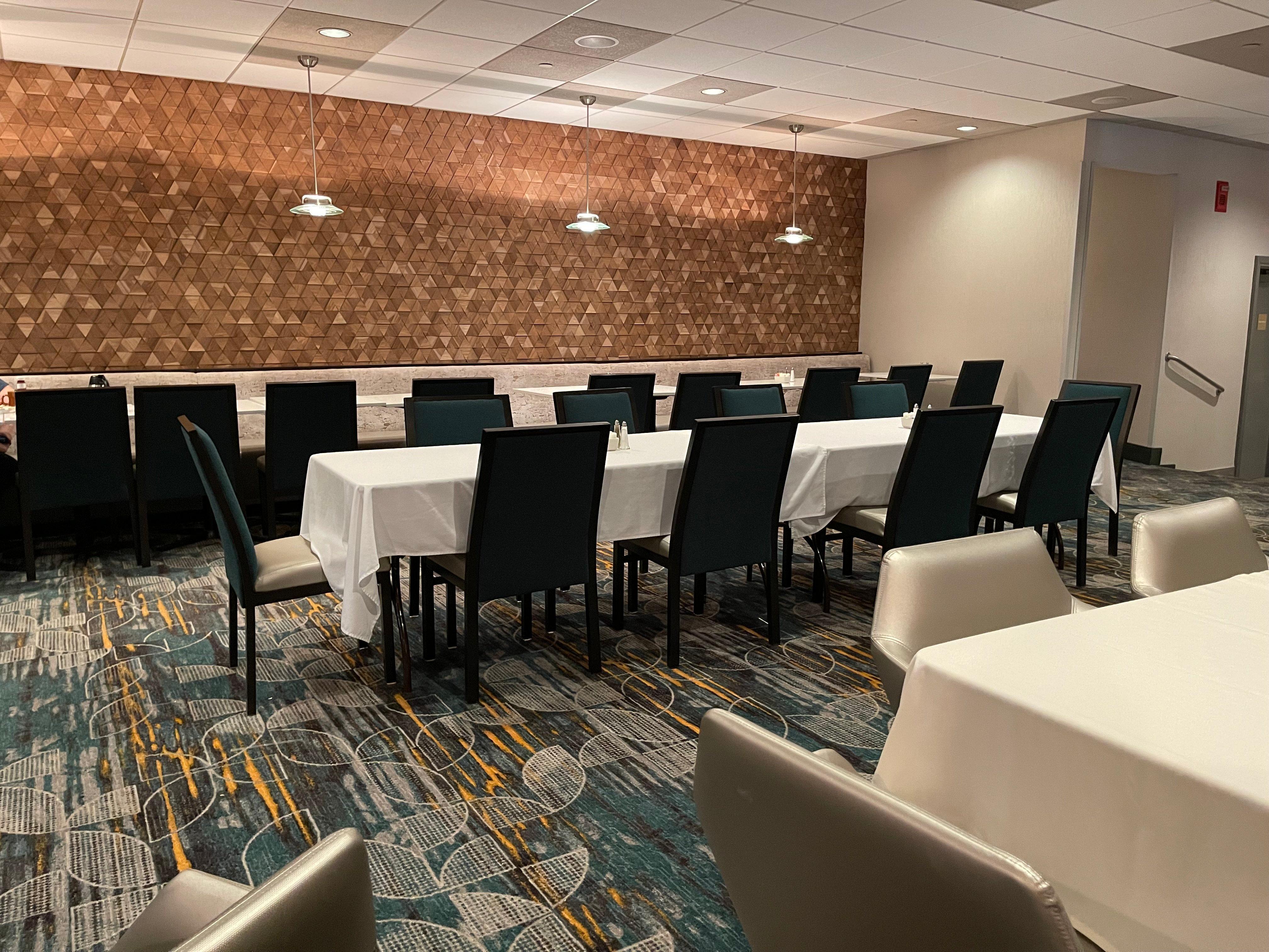 Holiday Inn Martinsburg By Ihg Экстерьер фото